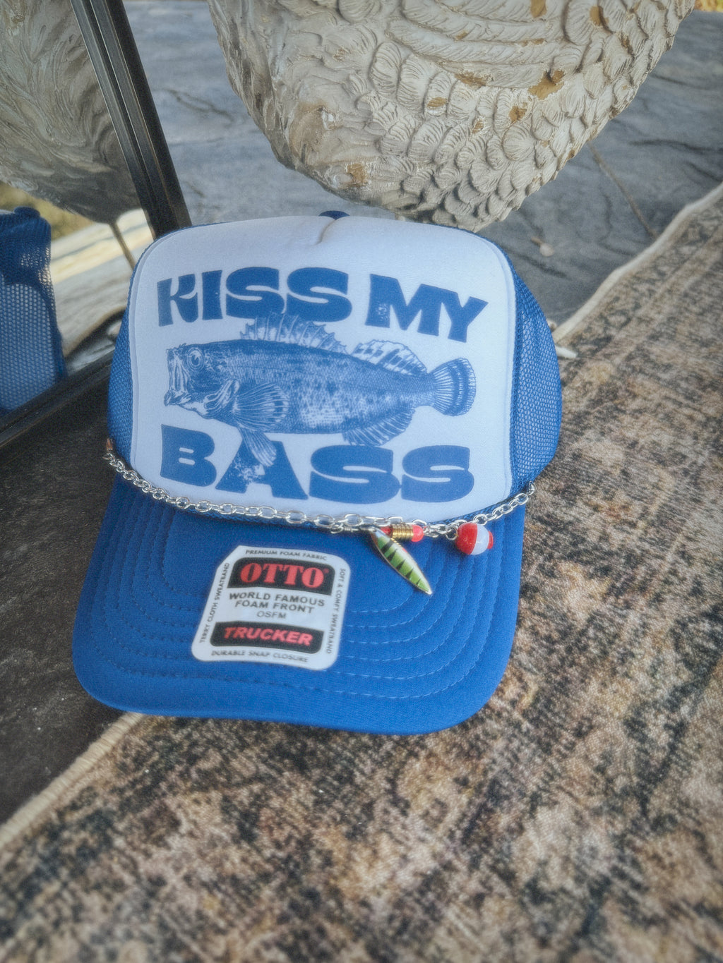 Kiss my bass hat + chain